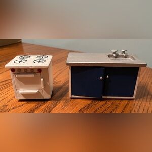Dollhouse kitchen Furniture lot